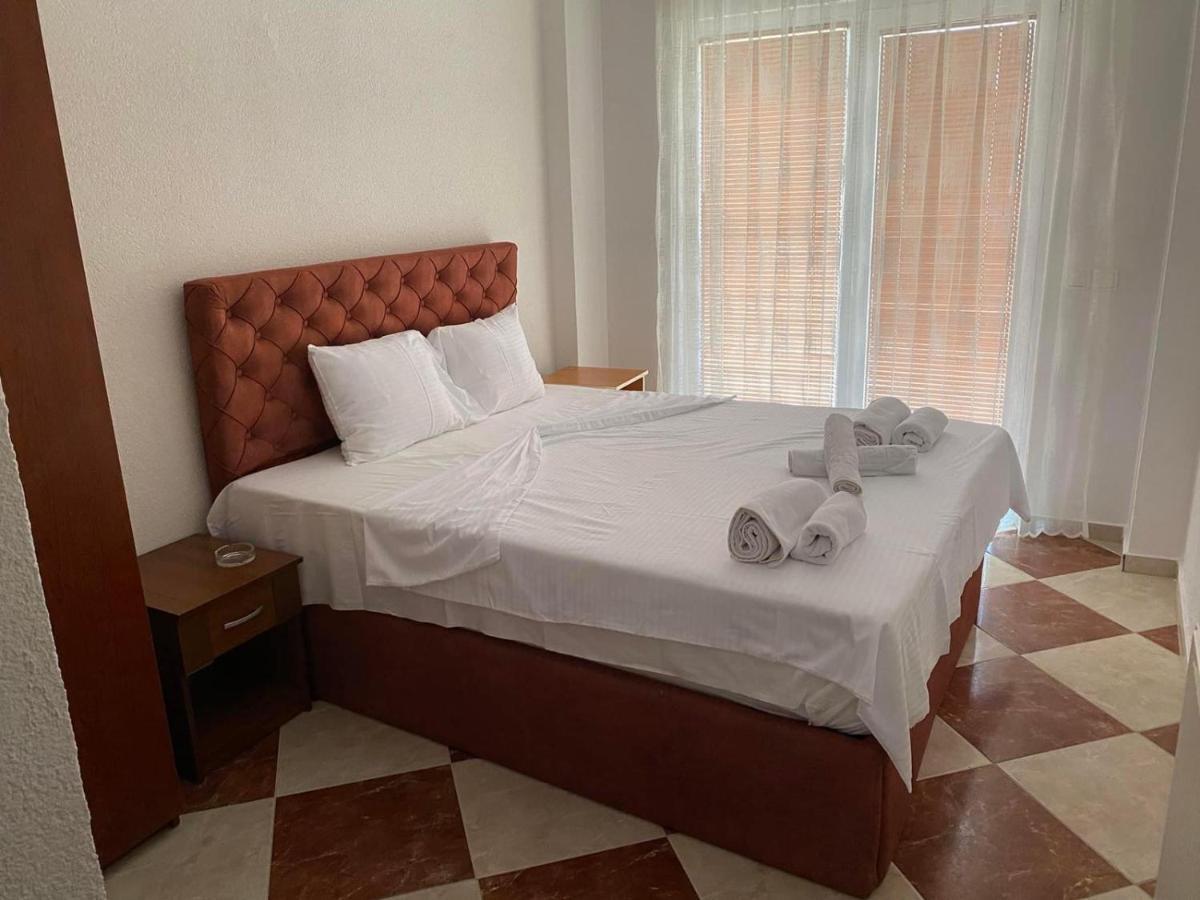 Hotel Montenegro 斯特鲁加 外观 照片